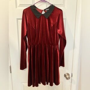 EUC Hot Topic Red Velvet Collared Long Sleeve Skater dress size medium